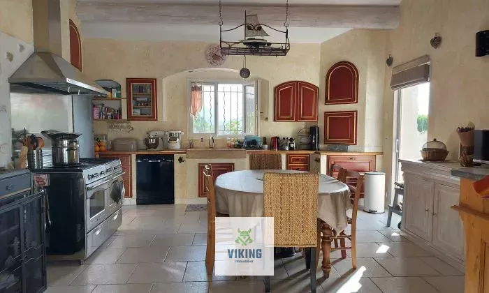 04100 Manosque, France