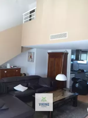 URGENT. APPART type 4 duplex dernier étage dans tress belle residence