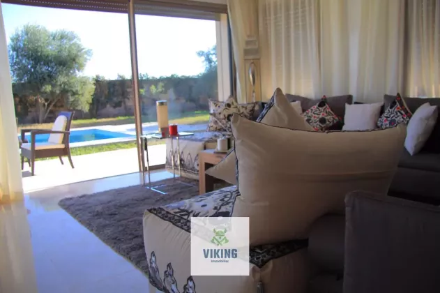 MAROC GSM, Rue de Maubeuge, Paris, France