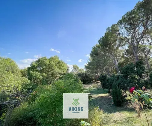 13330 Pélissanne, France