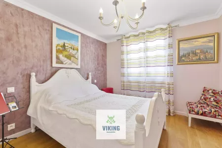 11 Chemin des Pins, 06530 Peymeinade, France