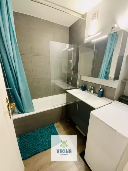 Grand T4/T5 traversant de 110m² – Lumineux, Économe (DPE C) & Résidence de standing Prix : 182 000€ | Grenoble (38100) - Lesdiguières