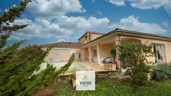 Maison au secteur Gramat, contemporaine de 2006