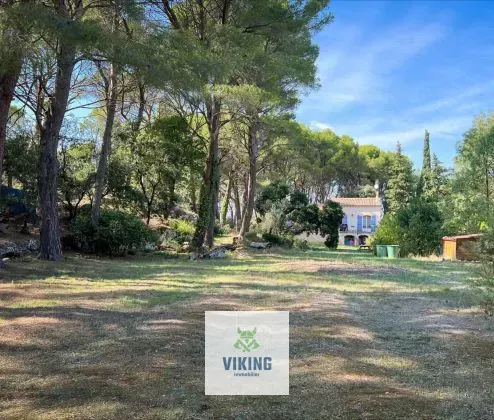 13330 Pélissanne, France